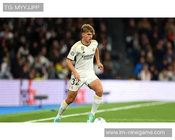 国米与维罗纳前锋吉奥瓦尼经纪人接触计划明夏引进他